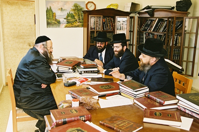 Rabbi Mosh S Klein